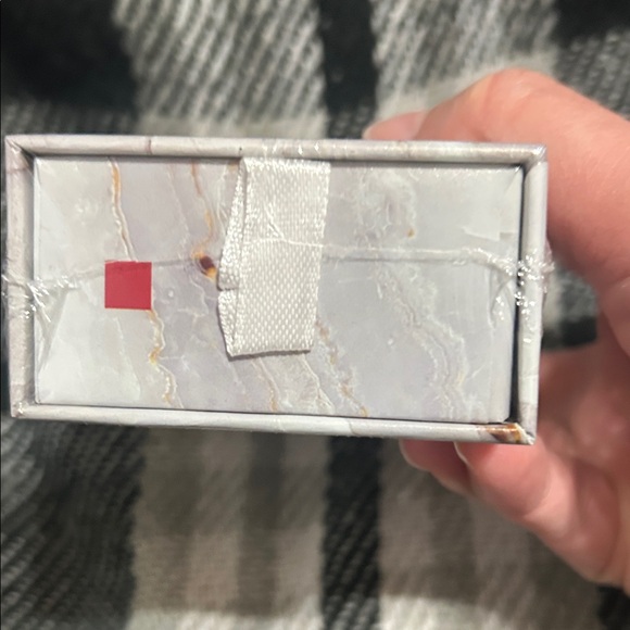 Red Matte Lipstick with Gold Chain Cap - Picture 5 of 5